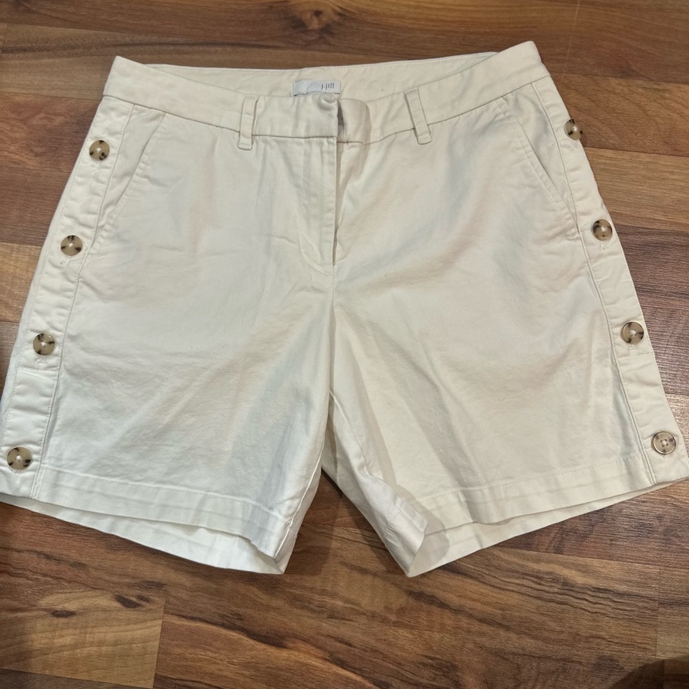 J. Jill Light Tan Cargo Shorts with Side Buttons